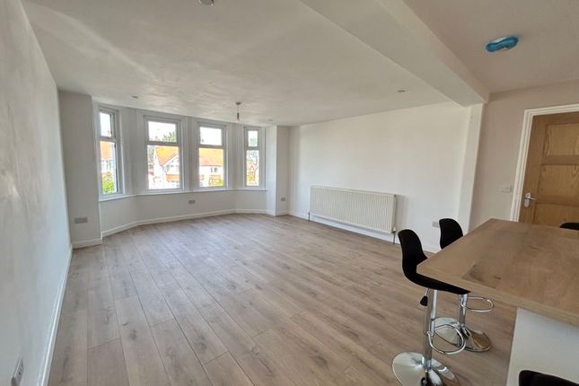 Apt.3, Danilton Court, College Avenue, Rhos on Sea photo 3