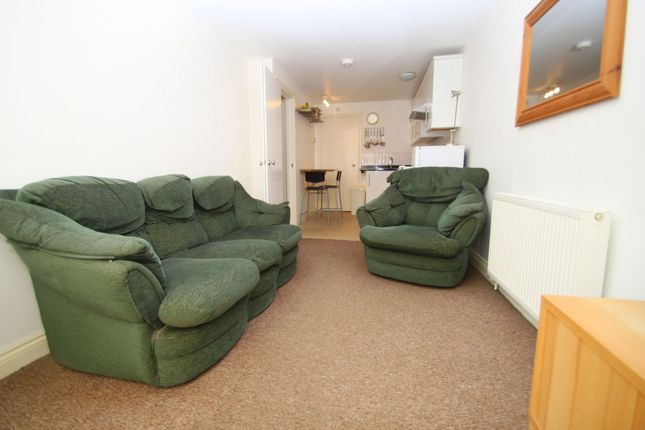 Flat 2, 134 Alma Road, Bournemouth photo 2
