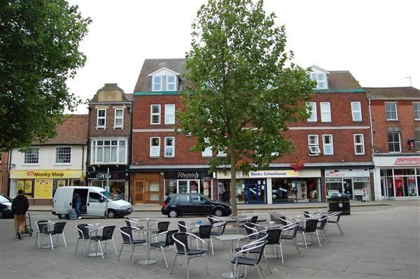 Flat to rent in Granville Place, Aylesbury