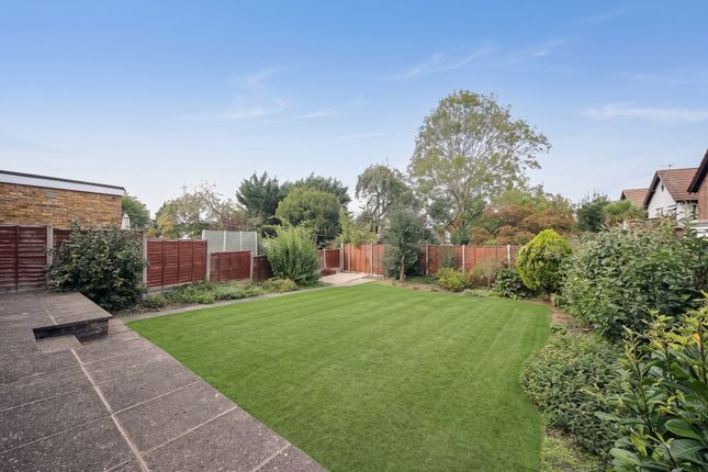 54 Bushey Hall Road, Bushey photo 4