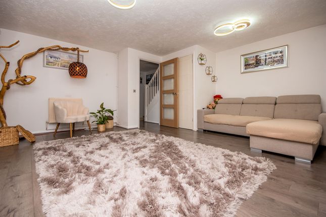 27, Ashbourne Drive, Kettering photo 3