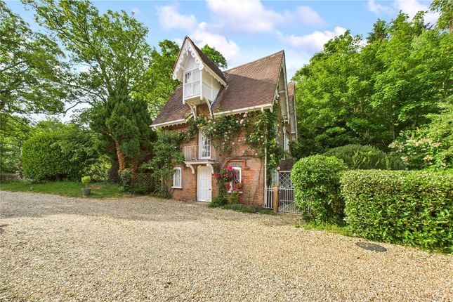 Thumbnail Cottage to rent in Bramley, Tadley, Hampshire