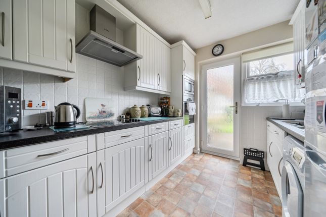 44, Ladycroft Way, Orpington photo 3