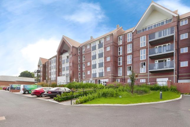 1-bed flat on 52 Sycamore Court, Filey Road, Scarborough, £125,000
