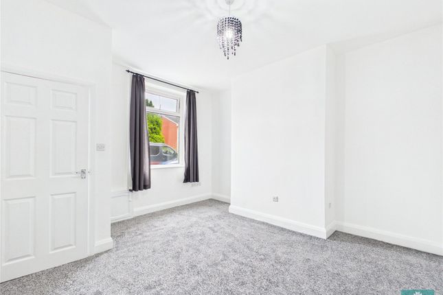 65, Oak St, Oldham photo 2