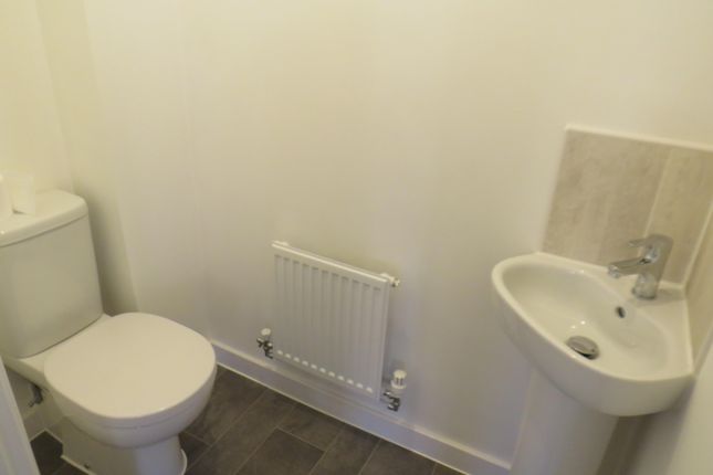 34, PETERBOROUGH photo 2