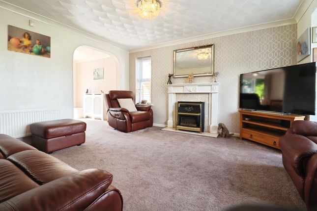 16, Yarrow Close, CARDIFF photo 2