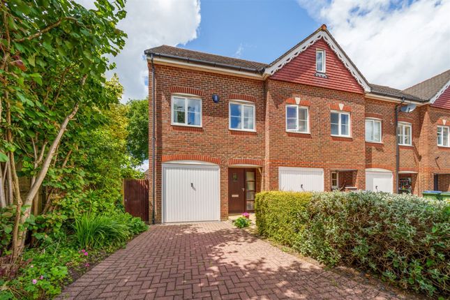 Thumbnail Terraced house for sale in Watercress Place, Horsham