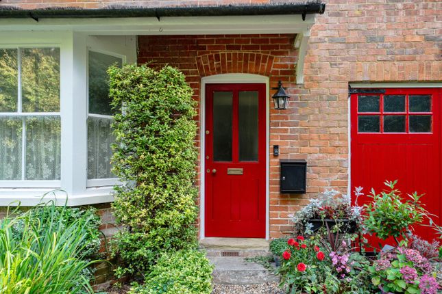 Wellhouse Road, Alton photo 3