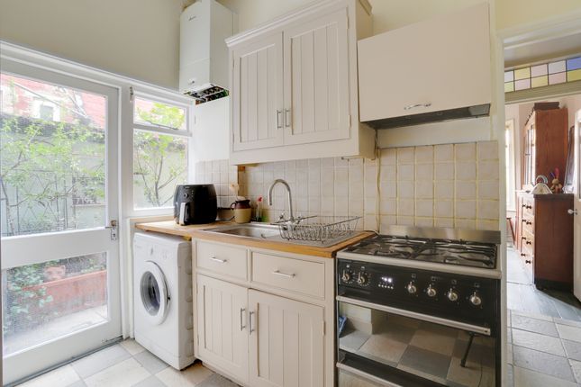 Flat for sale in Maryland Road, London