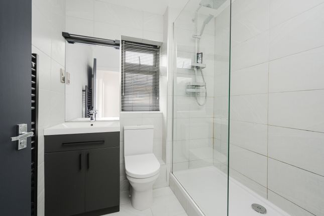 Flat 9, Daytone House, 1A, Crescent Road, Wimbledon photo 3