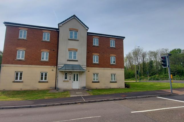Thumbnail Flat to rent in Cadwal Court, Llantwit Fardre, Pontypridd