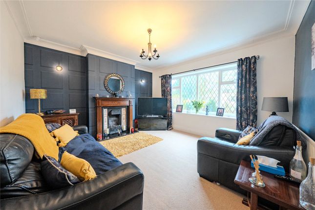 12, St. Johns Drive, Leeds photo 2