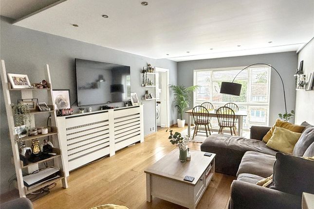 13, Pineridge Court, 80, Bells Hill, Barnet photo 2