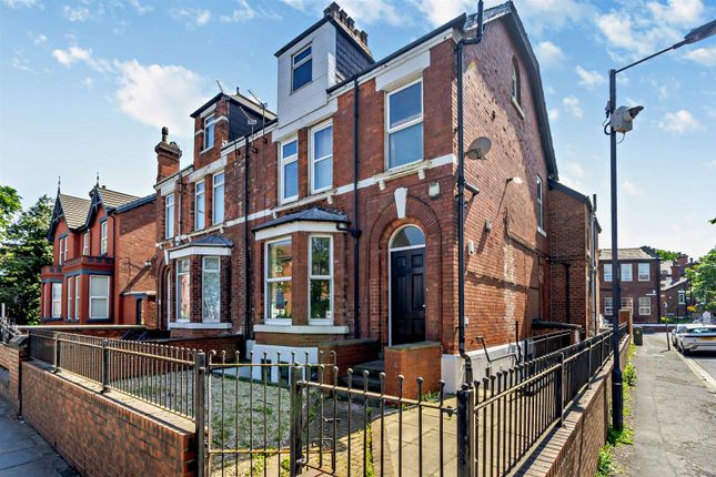 Flat for sale in Thorne Road, Town Centre, Doncaster