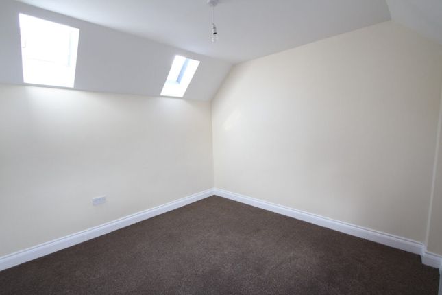Flat 2, 84a, High Street, Banbury photo 4