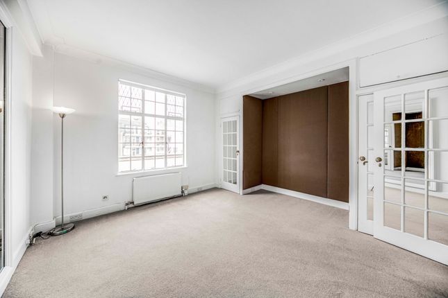 Flat 61, 105 Hall...