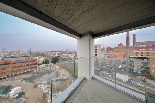 12, Chelsea Creek Tower, London photo 3