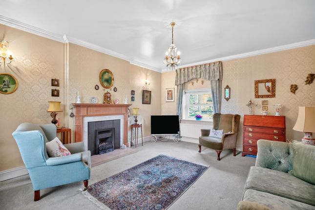 Ship Inn Cottage, Harrogate Road, Leeds photo 3