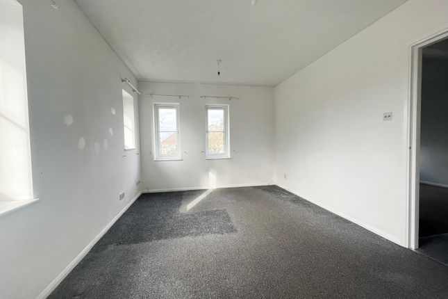 12 Saxon Court, London Road, Benfleet photo 3