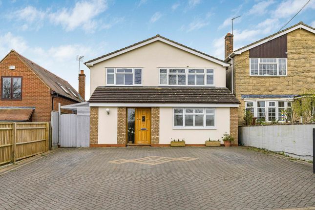 Thumbnail Detached house for sale in Old Road, Wheatley