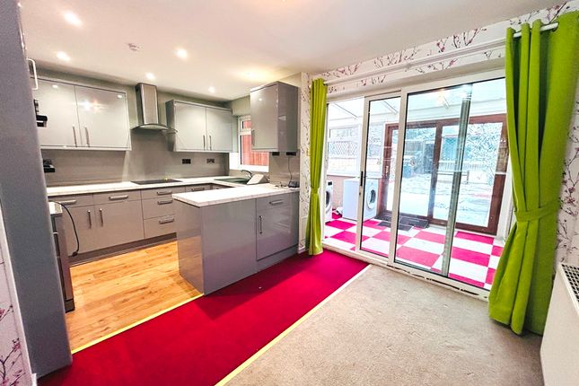 32, Woodlands, Evesham photo 4