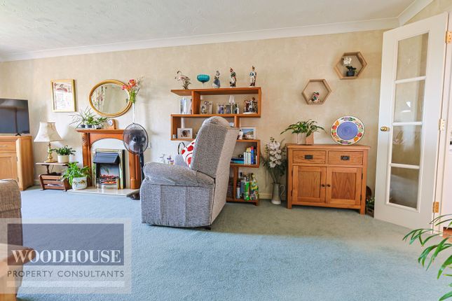 Flat 39, Cliff Richard Court, High Street, Cheshunt photo 4