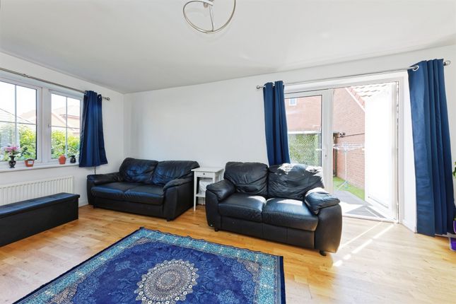 46, Mexborough Square, CANTERBURY photo 4