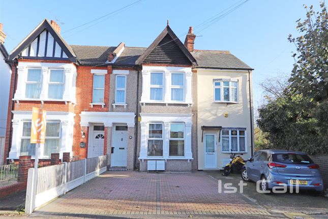 Thumbnail Flat to rent in Belle Vue Avenue, Southend-On-Sea