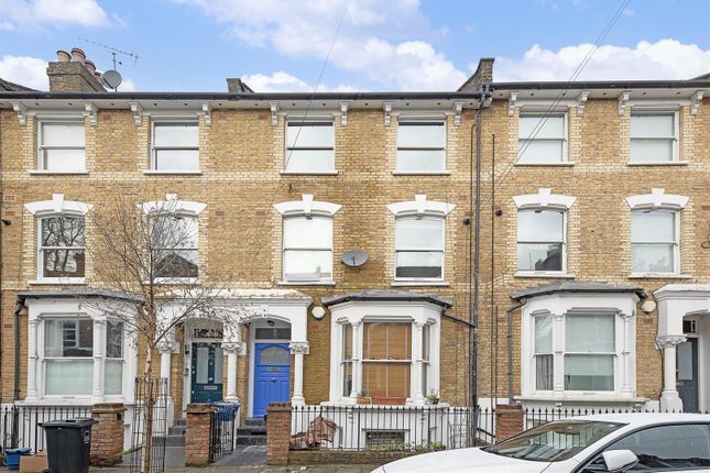 Flat for sale in Reighton Road, Clapton