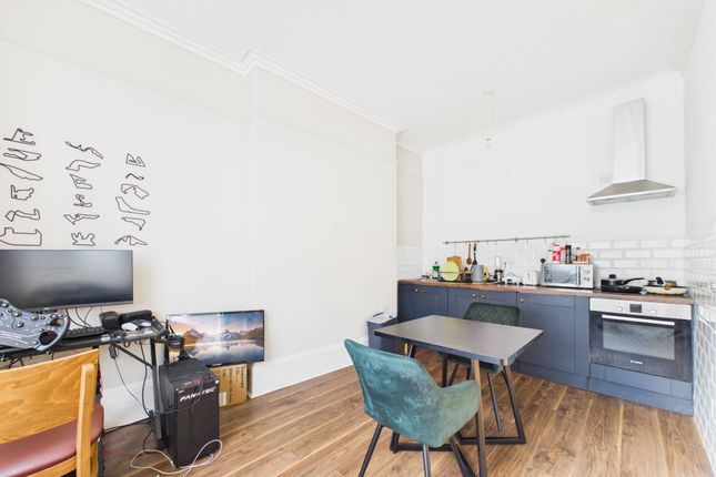 Flat 1, 20 Park Street, Towcester photo 4