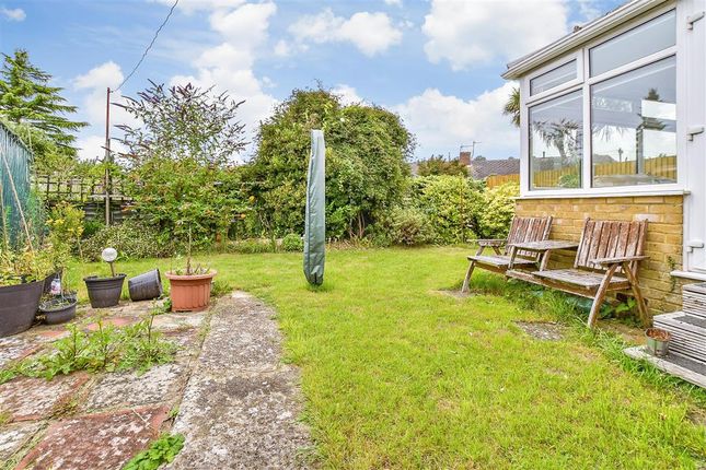 Hawthorn Close, Hythe photo 4