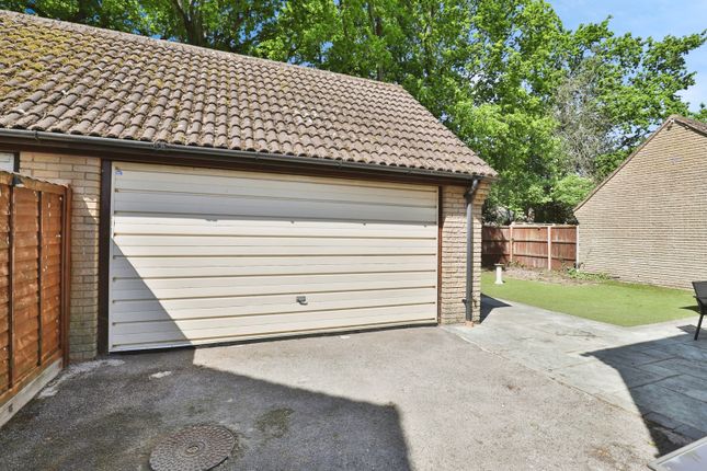 29, Bay Close, Wimborne photo 4