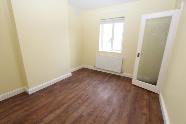 End terrace house to rent in Canterbury Road, Sittingbourne