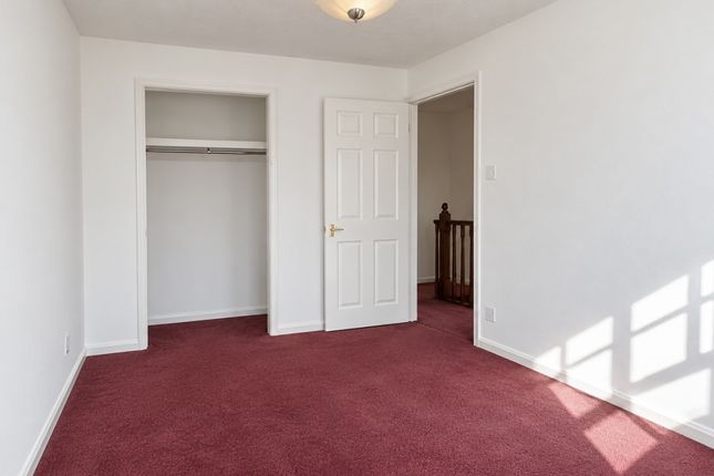 61, Douglas Place, Milton Keynes photo 5