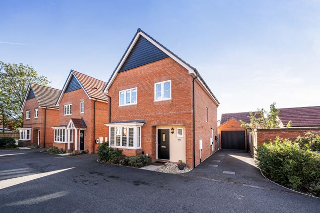 4-bed detached on Nutsea Road, Southampton, £495,000