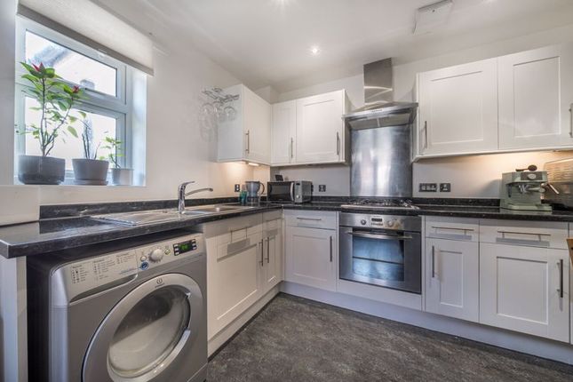 36 Quilters Place, Eastnor Road, London photo 2