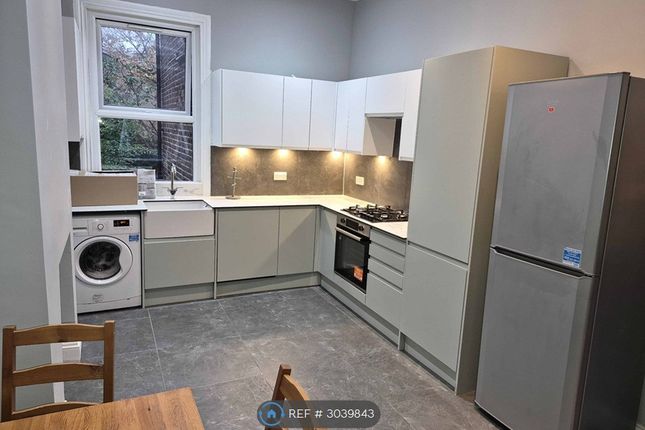 B Haselrigge Road, London photo 2