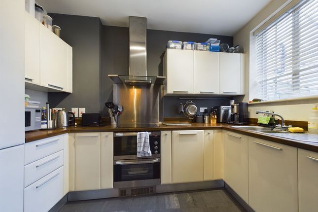 Flat for sale in Walden House, George Street, Huntingdon.