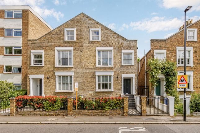 Thumbnail Flat to rent in Castlebar Road, London