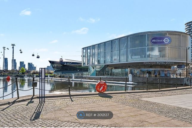 Flat, Adriatic Apartments Western Gateway, London photo 4