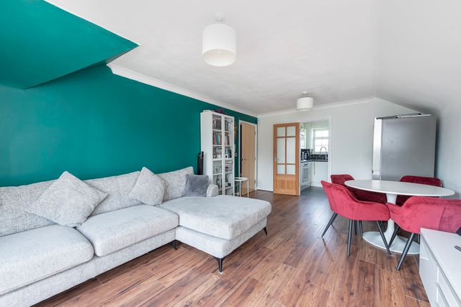 Flat for sale in Lime Tree Court, London Colney, St. Albans, Hertfordshire
