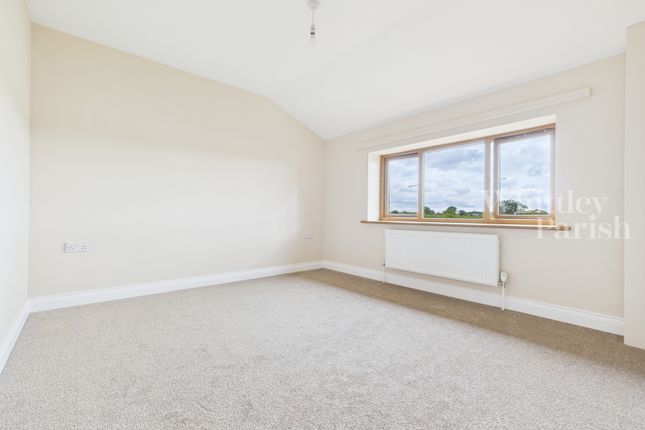 Cam04332G0-Pr0484-Still010