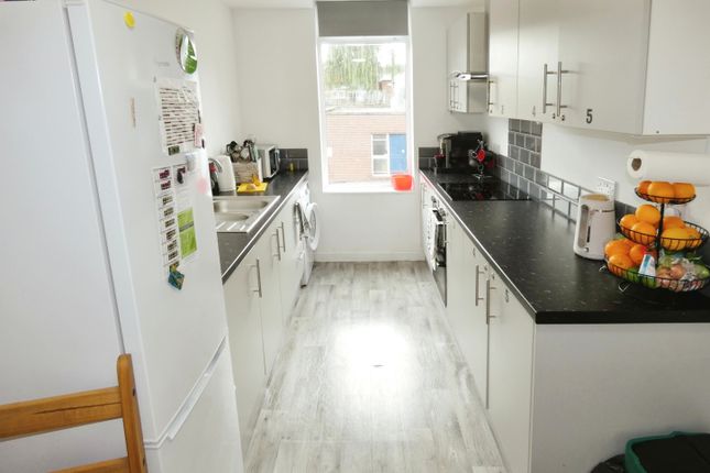 Room 4, 50, Patchwork Row, Mansfield photo 2