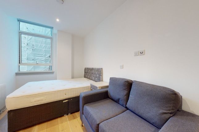 Thumbnail Studio to rent in Lawrence Road, London