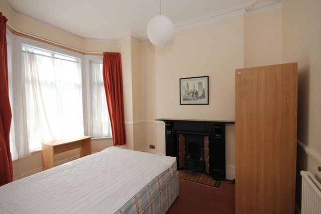 Room To Rent In Southwood Road New Eltham Se9 Zoopla