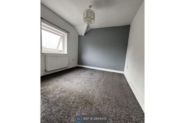 Flat, Stoneheyes Lane, Barnton, Northwich photo 5