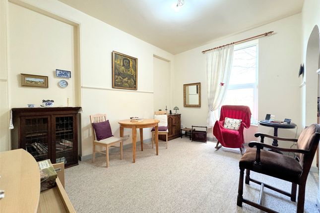 Flat 4, 57, St. Nicholas Street, Cornwall photo 3