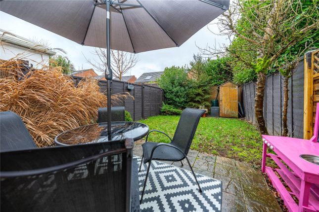 15, Stratford Drive, Maidstone photo 2