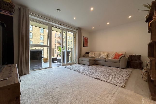 Flat for sale in Peregrine Apartments, Moorhen Drive, Hendon